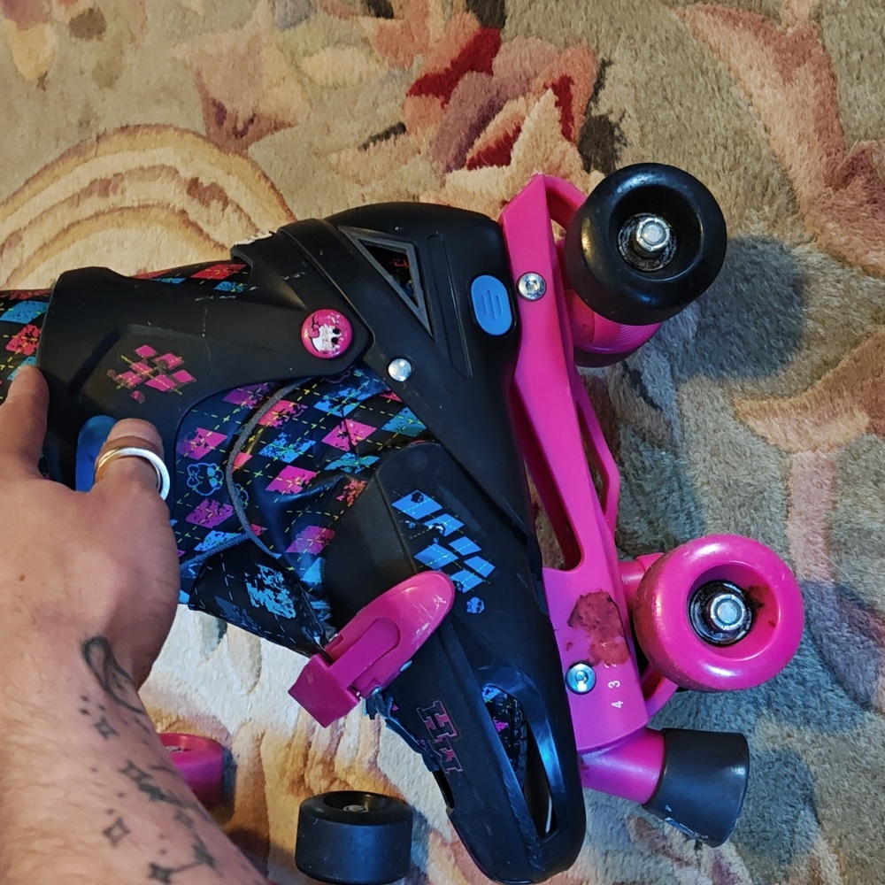 🔥 Monster High Adjustable Size Colorful Kids Roller Skates - Picture 5 of 5